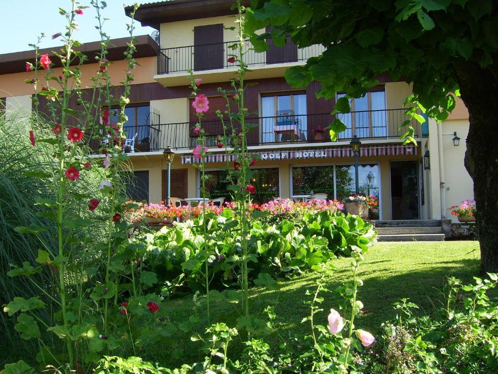 Hotel Les Pavillons Du Golf Évian-les-Bains Екстериор снимка