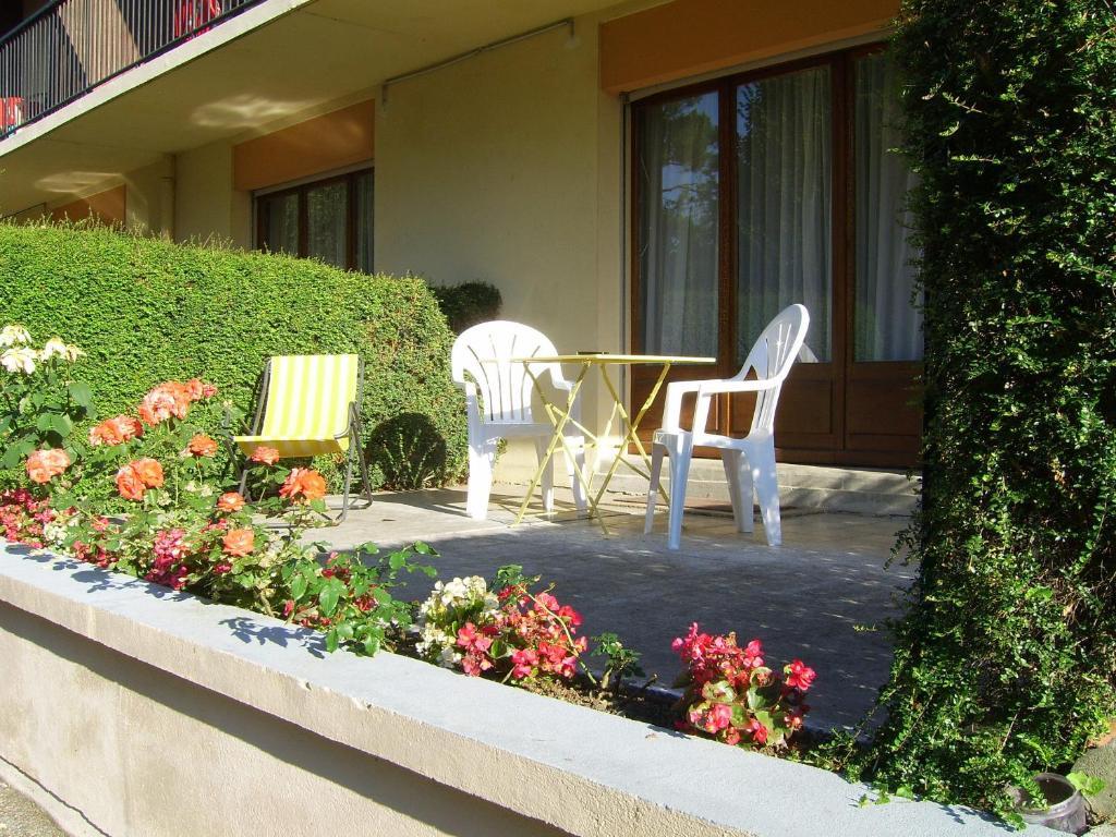 Hotel Les Pavillons Du Golf Évian-les-Bains Екстериор снимка