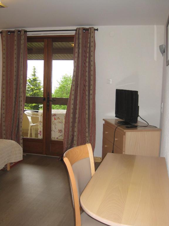 Hotel Les Pavillons Du Golf Évian-les-Bains Екстериор снимка