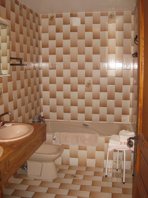 Hotel Les Pavillons Du Golf Évian-les-Bains Екстериор снимка