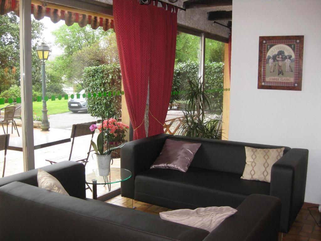 Hotel Les Pavillons Du Golf Évian-les-Bains Екстериор снимка